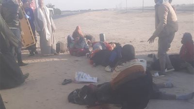 الربع نقل أطاحت بأحلامهم..مصرع عاملتين وإصابة 18 آخرين في المنيا