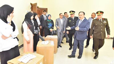 محافظ أسيوط يفتتح معرض المنتجات اليدوية ببني عديات في العيدالقومي