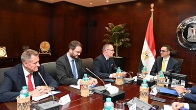 الخطيب: مصر تستهدف دخول أفضل 50 اقتصادًا عالميًا في التجارة