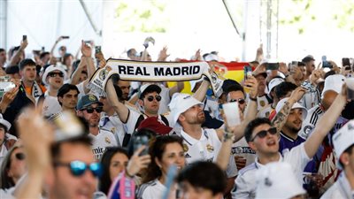 كلاسيكو برشلونة وريال مدريد.. شاهد ركلة جزاء للريال يلغيها التسلل
