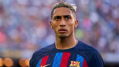 كلاسيكو برشلونة وريال مدريد .. شاهد تمريرة من توريس ورافينيا يهدر