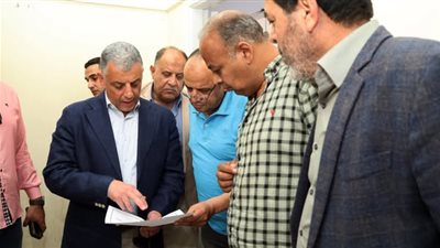 محافظ الإسماعيلية يستعرض معدلات تقنين مخالفات البناء في فايد