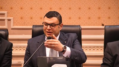 وزير الاسكان : الالتزام بالمتابعة الدورية لنسب إنجاز المشروعات