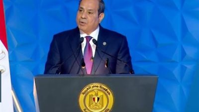 الرئيس السيسي: عمال مصر شريك أساسي في تحقيق النهضة