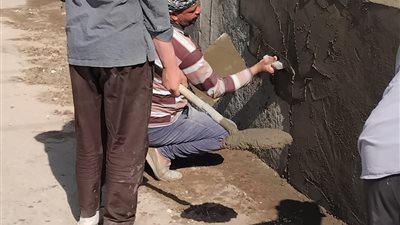 رئيس مركز البداري يتابع أعمال التطوير بقرية النواميس فى أسيوط