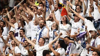 لماذا يُطلق جمهور ريال مدريد صفاراته على أساطيره؟