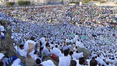السعودية تعلن عقوبات صارمة ضد مخالفات الإيواء بالحج