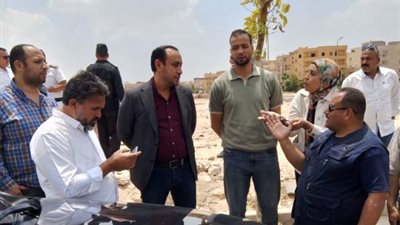 جهاز 15 مايو يسترد أرض بمساحة 5000 متر بالتعاون مع الشرطة.. صور