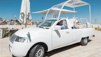 بناء علي وصيته.. سيارة بابا الفاتيكان 