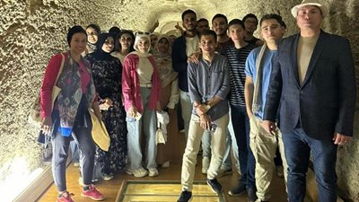 طلاب جامعة مطروح فى تدريب بمنطقتى آثار سقارة والمتحف المصرى