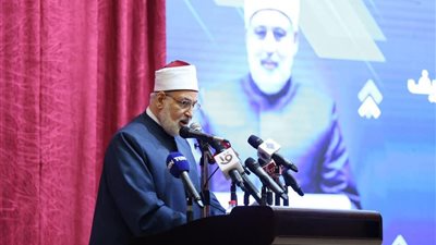 وكيل الأزهر يبعث رسائل مهمة للشباب خلال كلمته بمنتدى «اسمع وتكلم»