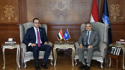 قناة السويس تفتح أبوابها لإنشاء مقرات لـ