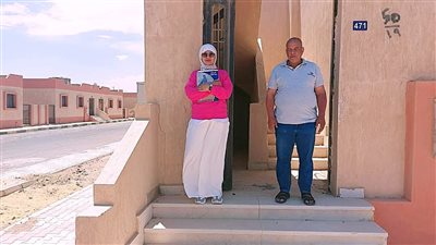 تسليم المستحقين لبديل العشوائيات بوحدات بديلة براس غارب