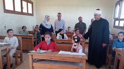 مدير الأزهر بالقليوبية يتابع امتحانات آخر العام