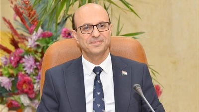 تجديد تعيين مدير مستشفى أم القصور ورئيس قسم بكلية علوم الرياضة