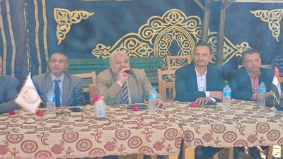 وكيل تعليم الأقصر يناقش الاستعدادات لامتحانات نهاية العام