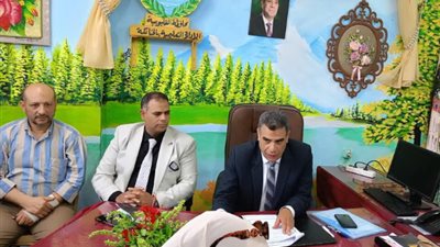 إستعدادا للإمتحانات مدير تعليم الخانكة يلتقي الموجهين الاوائل