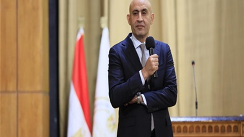 محمد عبد اللطيف وزير