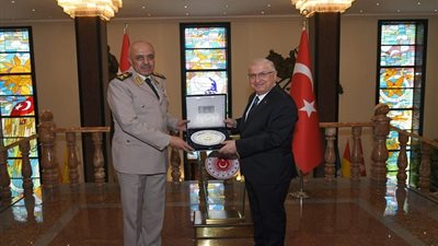 رئيس الأركان يعود إلى أرض الوطن بعد إنتهاء زيارته الرسمية لدولة تركيا