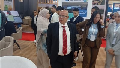 نائب وزير الإسكان يفتتح معرض 