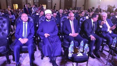 محافظ القاهرة يشهد احتفالية العيد الماسى لجامعة عين شمس