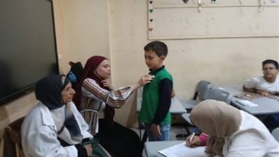 جامعة بنها: توقيع الكشف الطبى على 145حالة بمدارس القليوبية