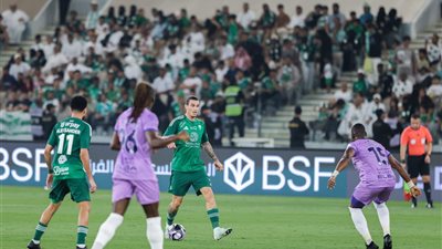 الأهلي يكتسح الخلود برباعية مثيرة في الدوري السعودي