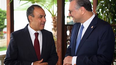 وزير الخارجية يبحث مع كبير مستشاري ترامب عدد من القضايا الإقليمية