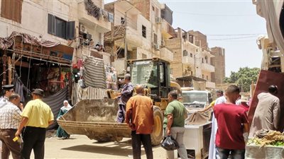 حملة مكبرة لرفع وإزالة230حالة إشغال بالسوق التجارى وشارع 23 يوليو