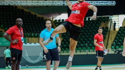 رجال يد الأهلي يواجه جينيس كينشاسا بربع كأس الكؤوس الإفريقية