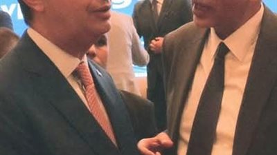 عبد الغفاريسلم وزيرالتموين مذكرةبشأن فتح المخابزالمغلقة بكفرالشيخ