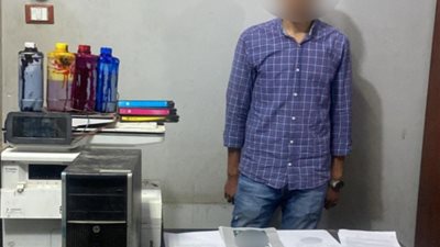 ضبط شخص نصب على المواطنين ولهف أموالهم بحجة تسفيرهم للخارج