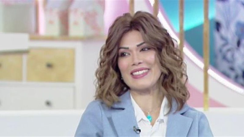 خبيرة الفلك وفاء