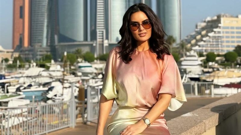 الفنانة رشا مهدى