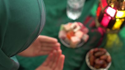 فقه المرأة..هل يجوز قضاء أيام رمضان فى العشر من ذي الحجة؟
