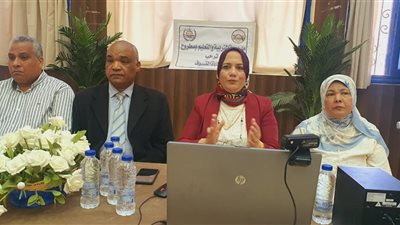 وكيل وزارة تعليم مطروح تجتمع مع رؤساء لجان الشهادة الإعدادية