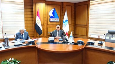 رئيس جامعة كفر الشيخ يترأس لجنة اختيارعميد كليتي الحقوق وطب بيطري