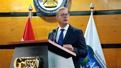 وزير البترول يستعرض جهود الوزارة لزيادة الإنتاج المحلي من البترول