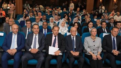 ابو المكارم : تعاون البيئة و الصناعة حاصر الانبعاثات والتلوث