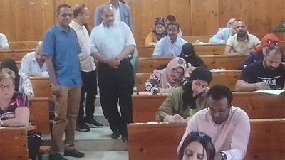 انتهاء امتحانات الماجستير المهنى لكلية التجارة بجامعة الغردقة