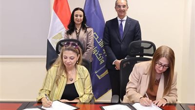 وزيرا الاتصالات والتضامن يشهدان توقيع مذكرة تفاهم وبروتوكولين للتعاون