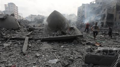 16 شهيدًا و27 مصابًا في قصف إسرائيلي استهدف مدرسة للنازحين بخان يونس