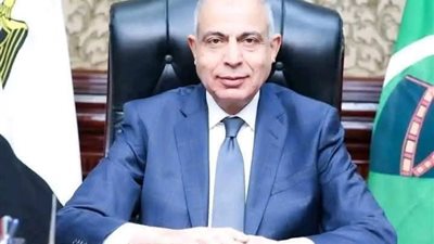 محافظ المنيا يهنئ الأنبا بقطر بمناسبة سيامته أسقفًا لإيبارشية ديرمواس ودلجا