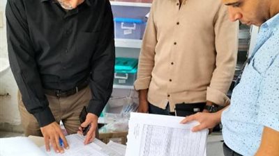 مدير إدارة المستشفيات يتابع العمل بمستشفى الغردقة العام