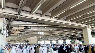 الحجاج يقضون أول أيام التشريق بمشعر منى وخدمات متميزة بمخيمات السياحة