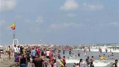 مصيف بلطيم كامل العدد خلال رابع أيام العيد