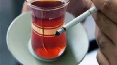 الشاي الساخن والتدخين يهدد الصحة بمضاعفات خطيرة