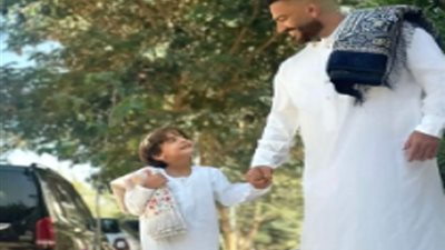 تامر حسني يكشف تفاصيل أزمة صحية يمر بها نجله