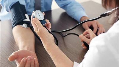 كيفية حماية نفسك من أضرار الضغط المنخفض في الصيف