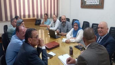 وكيل صحة القليوبية يبحث مع القيادات التنفيذية مكافحة 